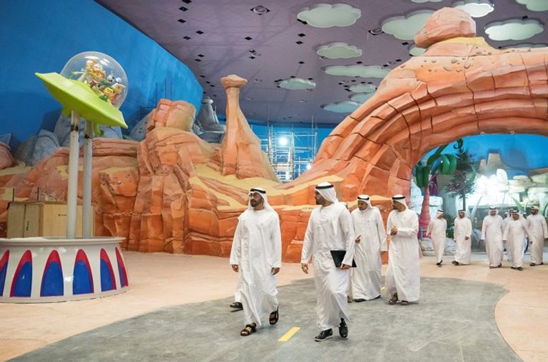 محمد بن زايد يطلع على مراحل إنجاز عدد من المشاريع في جزيرة ياس