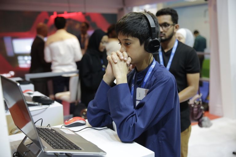 رحلة تعليمية إلى كوكب المريخ بتقنية الواقع الافتراضي