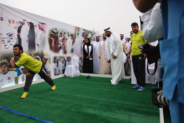 حسين الجسمي يشارك في مبادرة نمشي معا  الجسمي يشارك في المبادرة