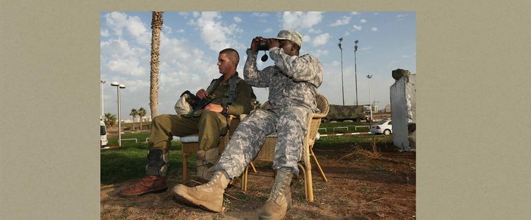 التدريب المشترك يأتي في إطار التهديدات المتبادلة مع إيران