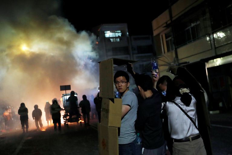 مهرجان الفوانيس يدخل مرحلة الألعاب النارية