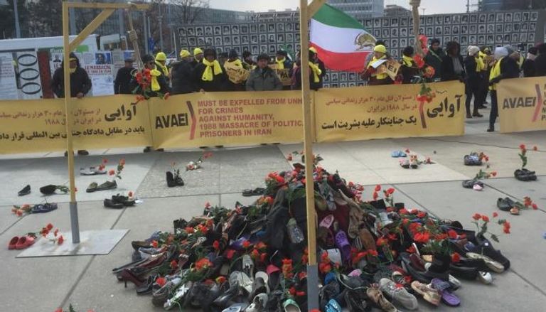 جانب من مظاهرات الإيرانيين في جنيف