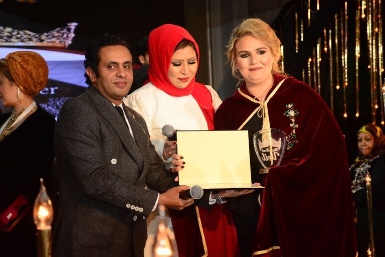 ملكتا جمال المحجبات السابقة والحالية 