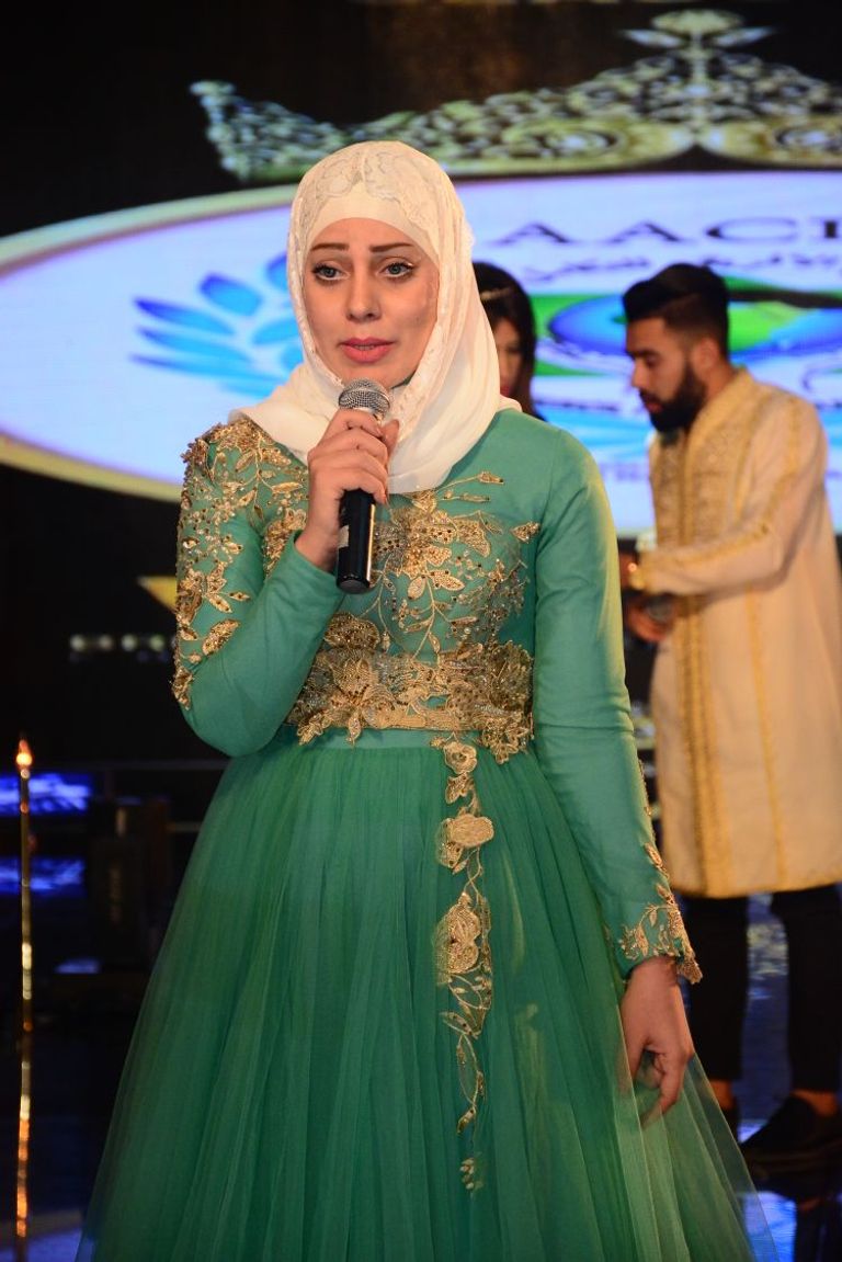 ملكتا جمال المحجبات السابقة والحالية 