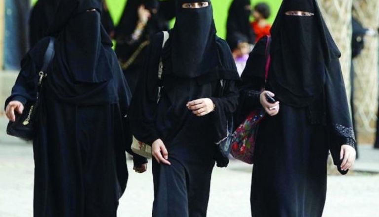 المملكة تدمج المرأة السعودية في سوق العمل بقرارات تاريخية 