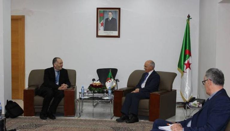 لقاء وزير الصناعة الجزائري ورئيس بعثة صندوق النقد الدولي