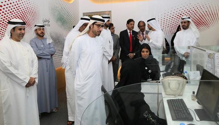 وزير الموارد البشرية والتوطين في دولة الإمارات أثناء الافتتاح