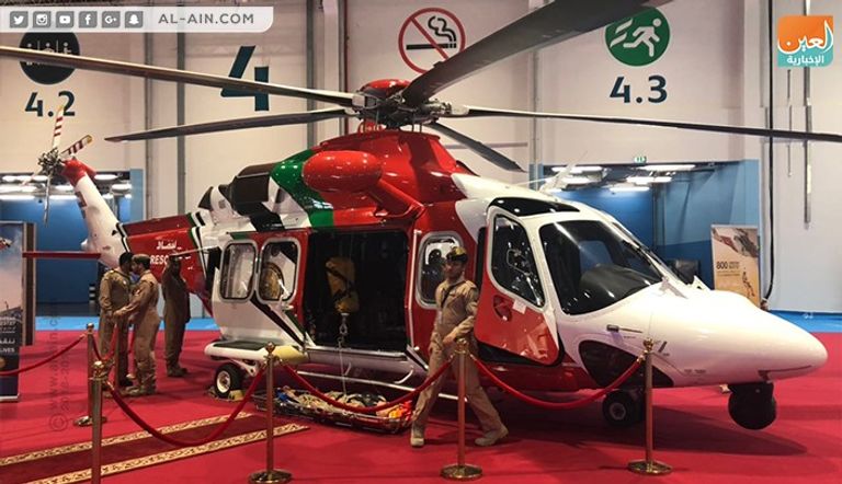 الروبوت تايتان يستقبل زوار معرض آيسنار 2018