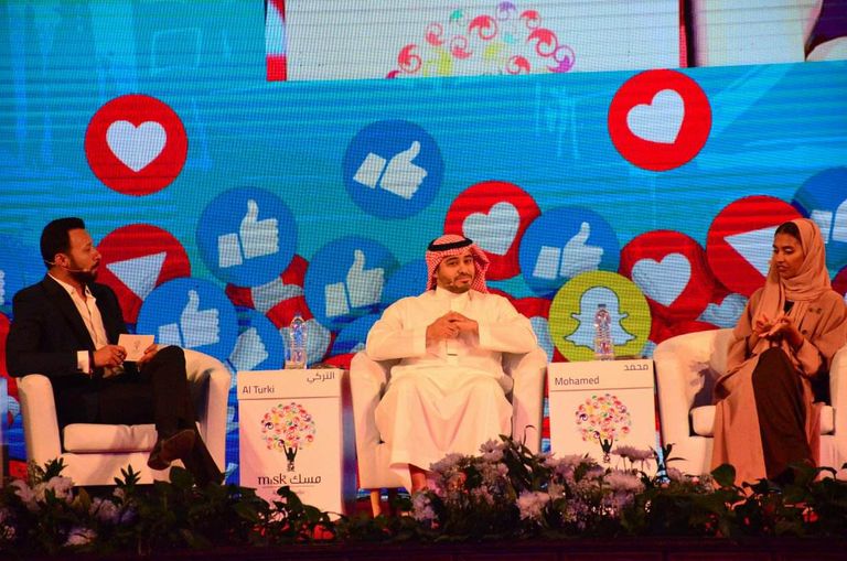 محمد هنيدي خلال مشاركته في المنتدى