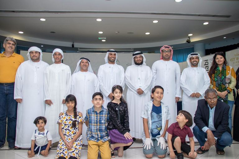 مركز خدمات المزارعين بأبوظبي يُوعّي الطلاب بأهمية الزراعة