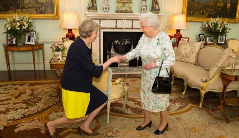 ملكة بريطانيا وتيريزا ماي- أرشيفية ولي العهد السعودي الأمير محمد بن سلمان- أرشيفية