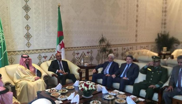 مراسم استقبال وزير الداخلية السعودي في الجزائر 
