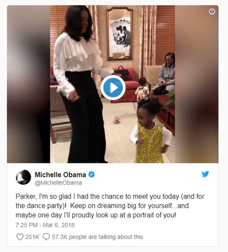 ميشيل أوباما مع الطفلة باركر