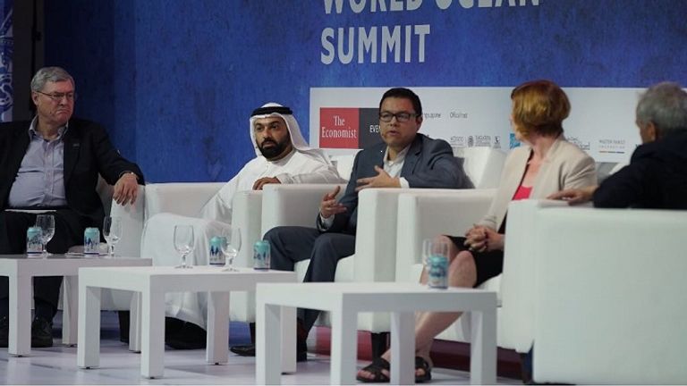 من وفد أبوظبي بالقمة العالمية للمحيطات