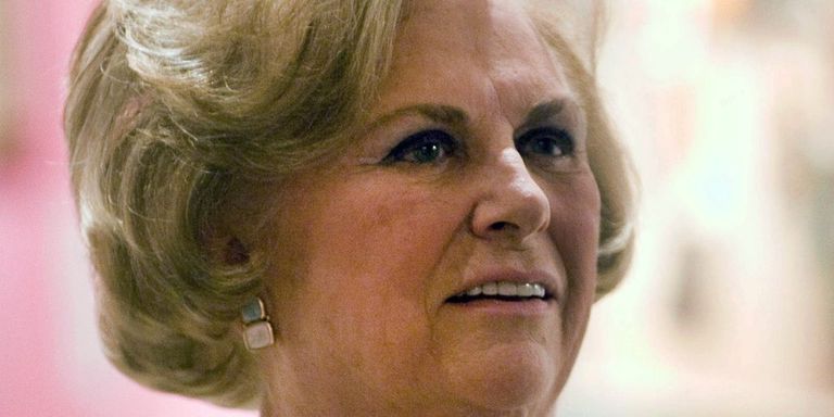 أليس والتون