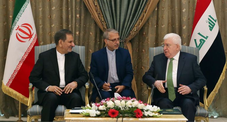 لقاء جهانغيري ومعصوم العبادي وجهانغيري خلال الزيارة غير التقليدية