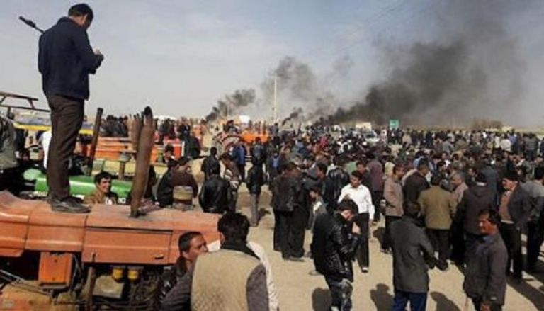 قوات الأمن الإيراني أطلقت الغاز المسيل للدموع على المزارعين