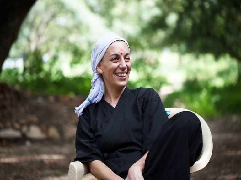 الراهبة البوذية الفرنسية كانكيو تانييه هدايا ذهبية لمكافحة التوتر وإيجاد السلام الداخلي