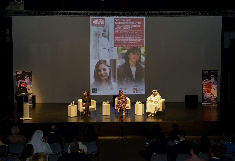 سلطان القاسمي ومونتسي باديا يتحاوران حول "الفنون المعاصرة" 