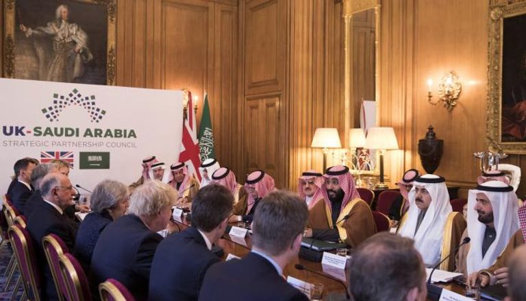 محمد بن سلمان خلال اجتماع الوفد السعودي والحكومة البريطانية - رويترز