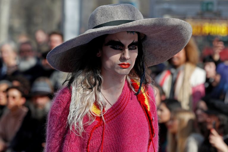 صبغة شعر الراكون صيحات غريبة لخريف وشتاء 2018