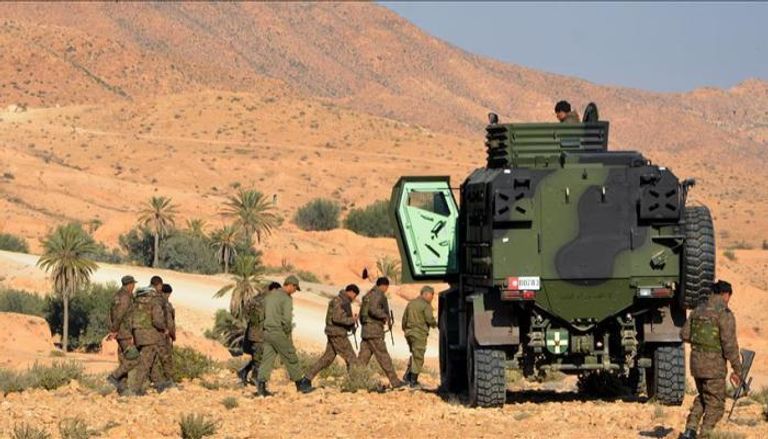 قوة من الجيش الجزائري في الصحراء