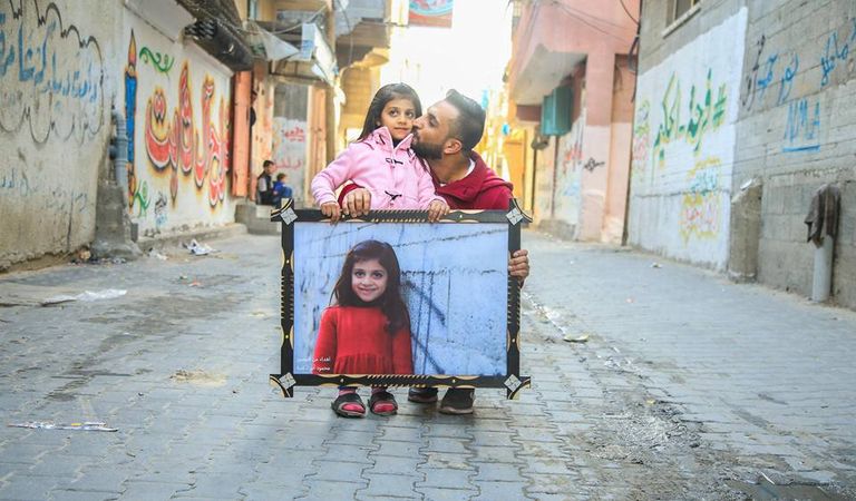 برواز المخيم.. مبادرة ترسم الفرحة على وجوه لاجئي مخيم جباليا