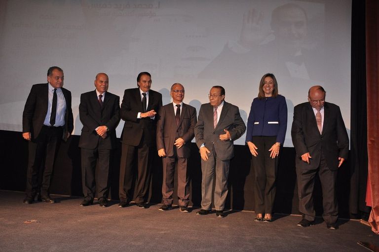 تكريم عزت العلايلي في مهرجان الشروق