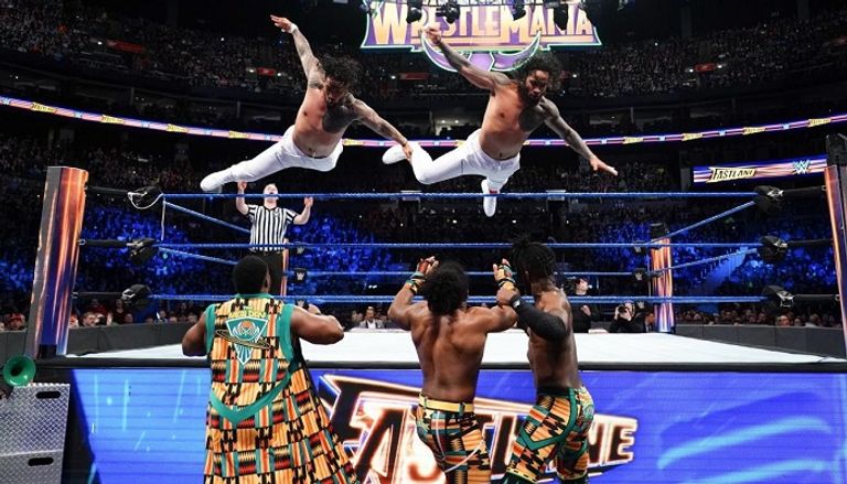 ليوك هاربر وإيريك روان يعتديان على جيمي وجي أوسو