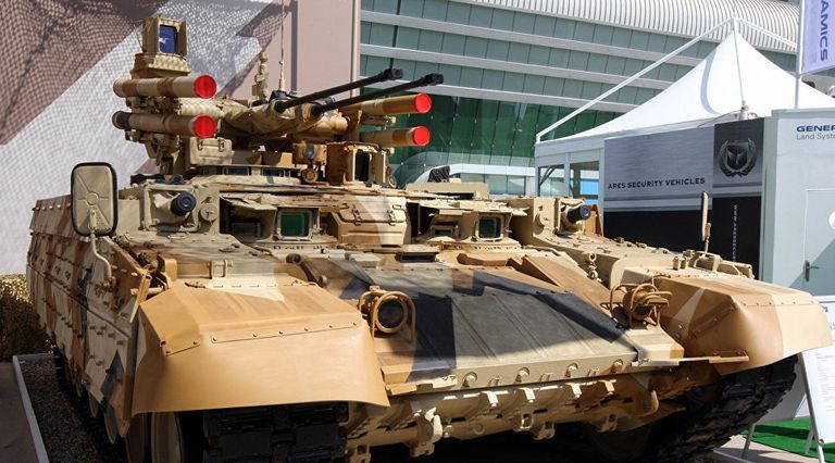 دبابة حصادة الرؤوس الروسية إحدى طائرات سلاح الجوي الجزائري - أرشيفية