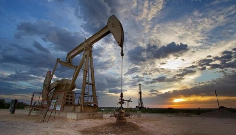 أسعار النفط تفقد 1% بفعل مخاوف تزايد الإنتاج