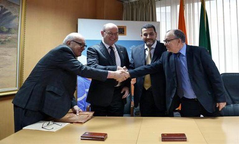 توقيع اتفاقية التنازل بين أ ب ب إيطاليا وسوناطراك