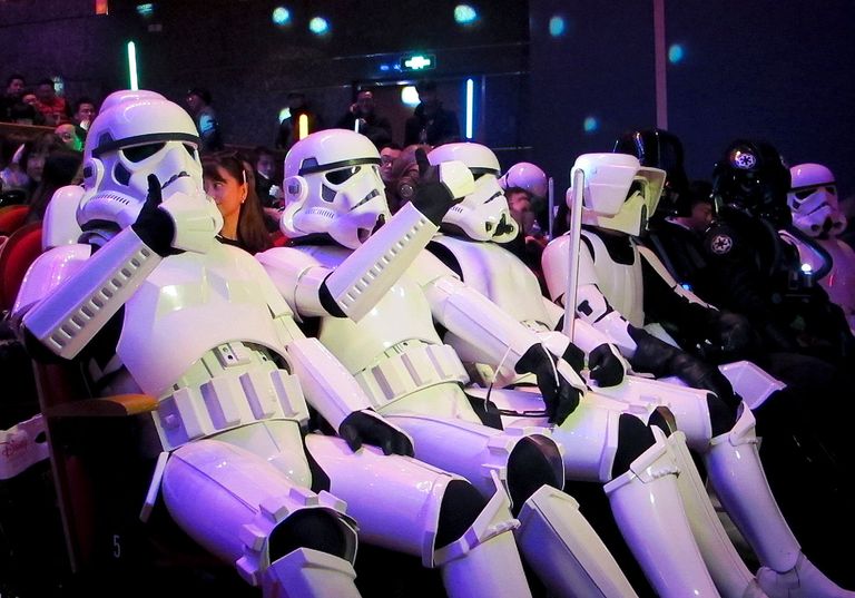 ملابس ستار وورز الشهيرة  قريبا يمكنك تجربة Star Wars: Secrets of The Empire في ديزني