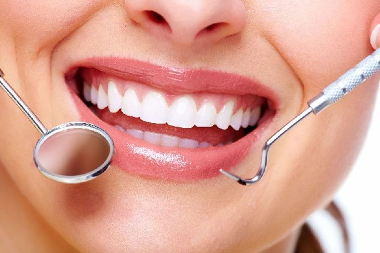 معجون الأسنان وحده لا يكفي لمنع التآكل