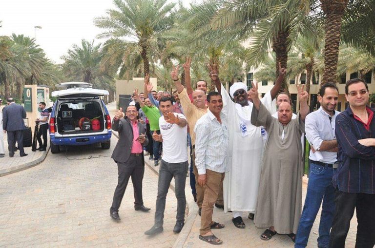 أمام السفارة المصرية بالرياض رئيس الهيئة الوطنية للانتخابات المستشار لاشين إبراهيم
