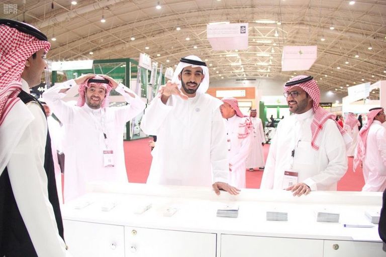 سفير الإمارات لدى السعودية يزور معرض الرياض الدولي للكتاب