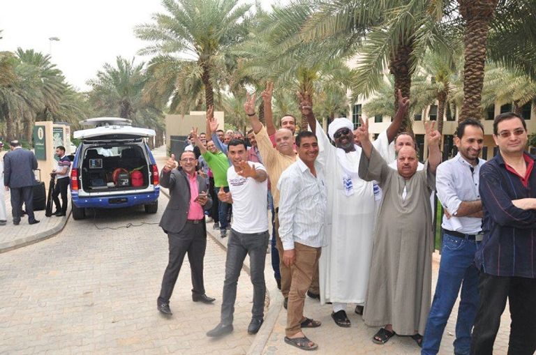 مصريون في السعودية في انتظار الإدلاء بأصواتهم مصريون أمام السفارة المصرية بألمانيا