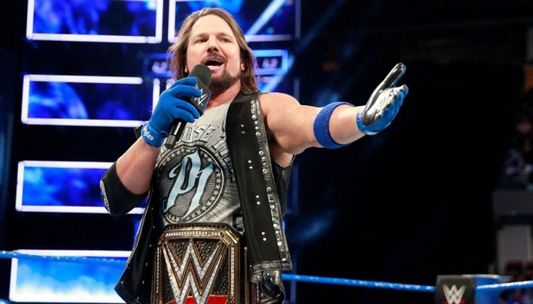 شينسكي ناكامورا يتحدث إلى إيه جيه ستايلز