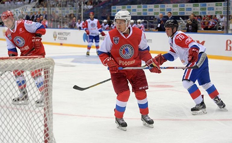 بوتين والهوكي