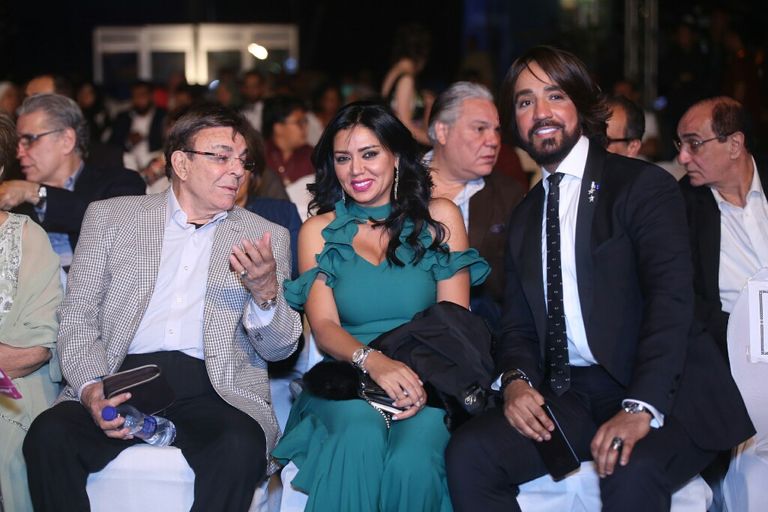 بعض الحضور في حفل افتتاح المهرجان