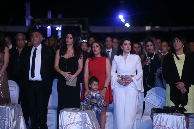 بعض الحضور في حفل افتتاح المهرجان