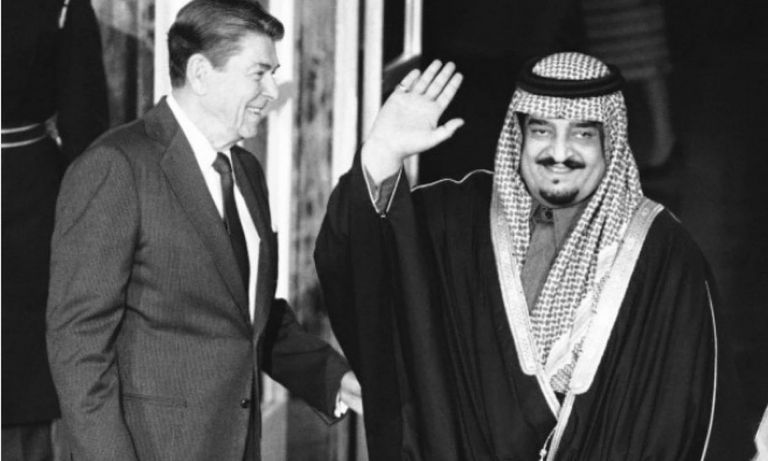 الملك فهد وريجان لوحة زيتية للقاء الملك عبد العزيز وروزفلت 1945