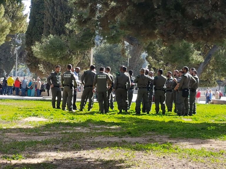 اقتحامات المسجد اليوم الأحد