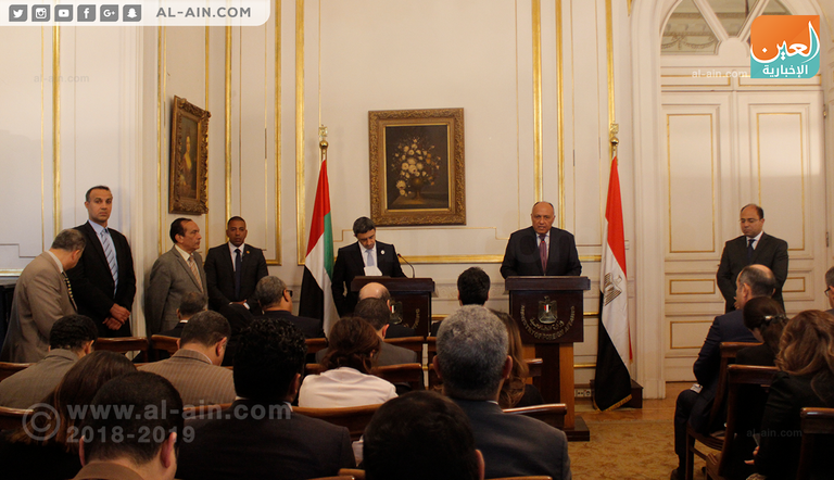 الشيخ عبدالله بن زايد آل نهيان خلال المؤتمر الصحفي المشترك مع نظيره المصري