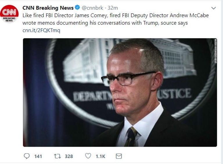 الرئيس الأمريكي دونالد ترامب في المكتب البيضاوي