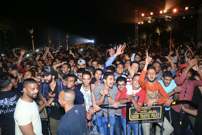 منير يشعل حفل تسليم الشعلة