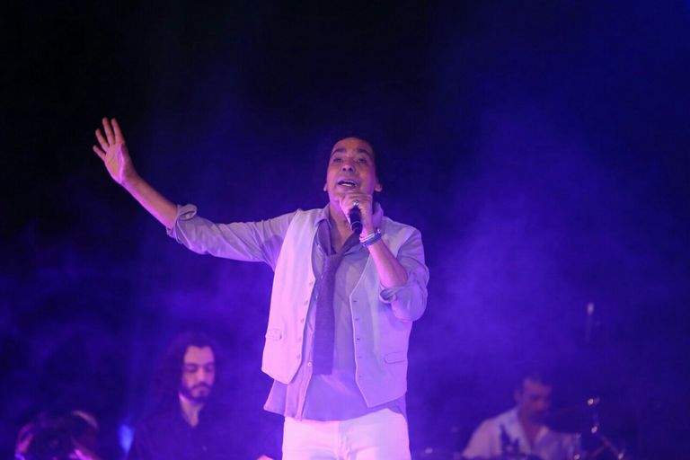 منير يشعل حفل تسليم الشعلة