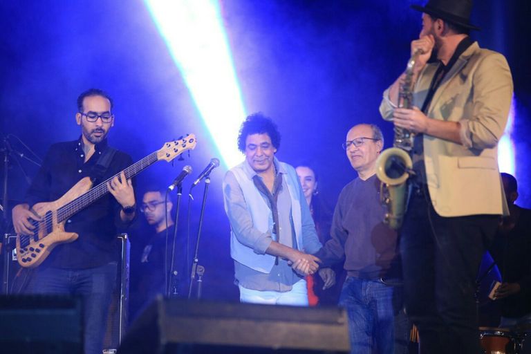 منير يشعل حفل تسليم الشعلة