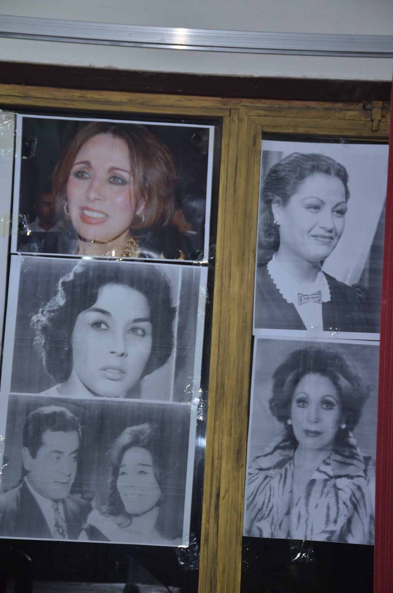 تكريم لبنى عبد العزيز في عيد الأم