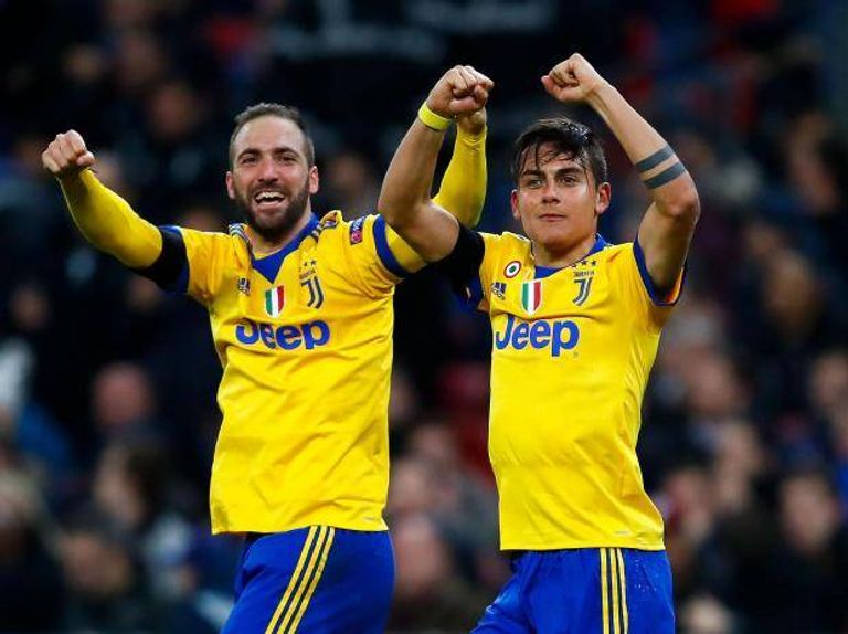 ديبالا وهيجوايين الإيطالي روبرتو باجيو